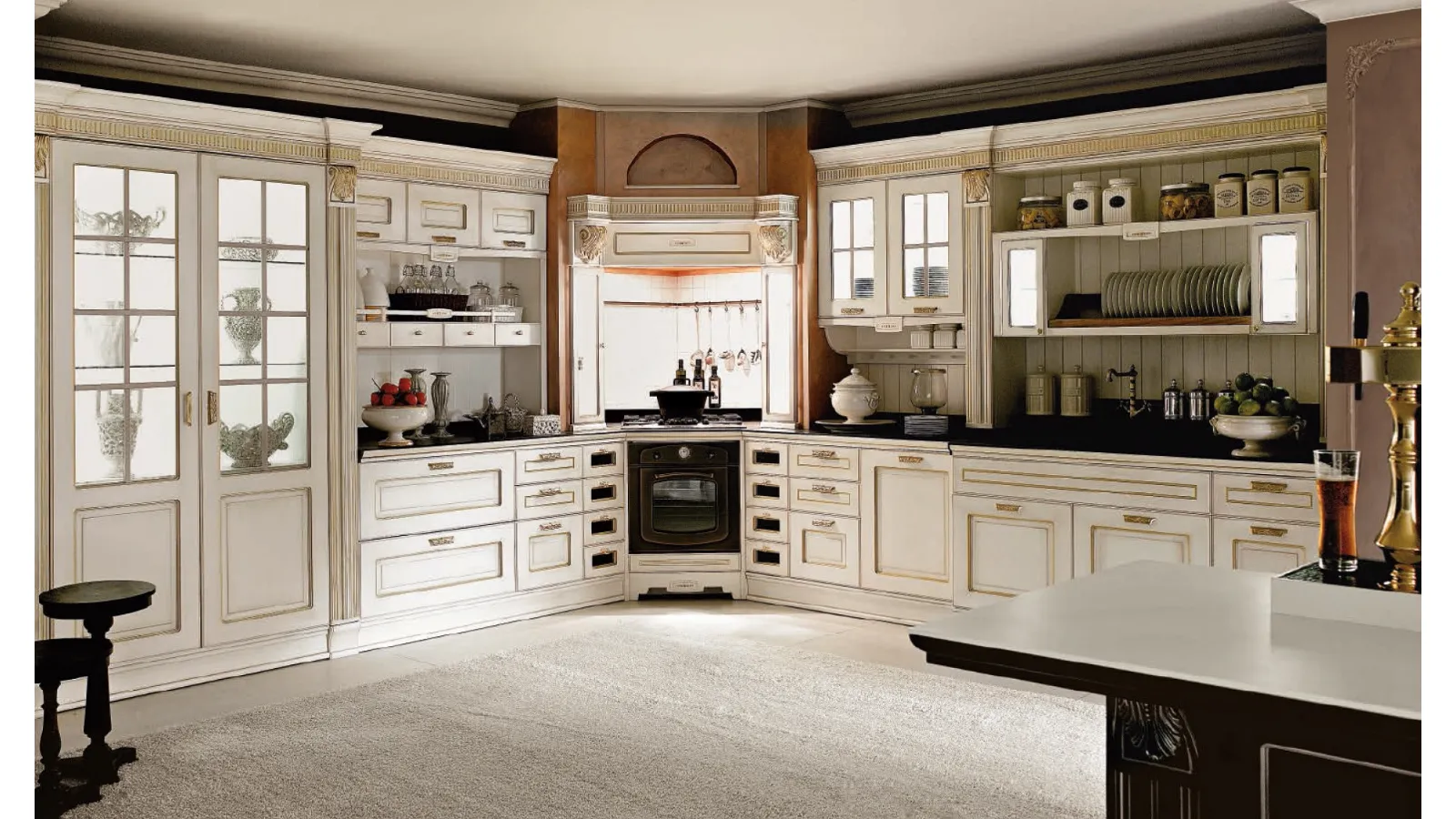 Cucina Classica Imperial Emotion angolare in patinato Bianco Canapa con decorazione oro di Aran