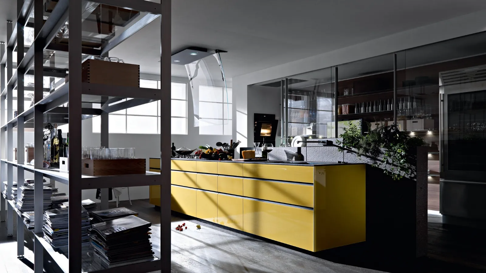 Cucina Design in linea in vetro temprato Artematica Vitrum Giallo Terra di Valcucine