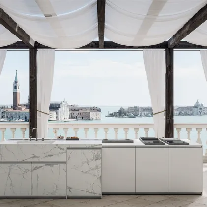 Cucina Design con isola Venezia 2 di Zampieri Cucine