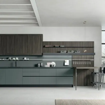 Cucina Moderna con penisola City v04 in Fenix Verde Comodoro e Rovere Cumino di Stosa