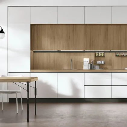 Cucina Moderna con penisola Infinity v10 in Pet Nebbia opaco e Rovere Anice di Stosa